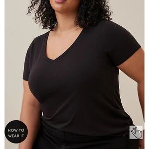 GIRLFRIEND SIGNATURE JERSEY V-NECK TEE size 6 Torrid